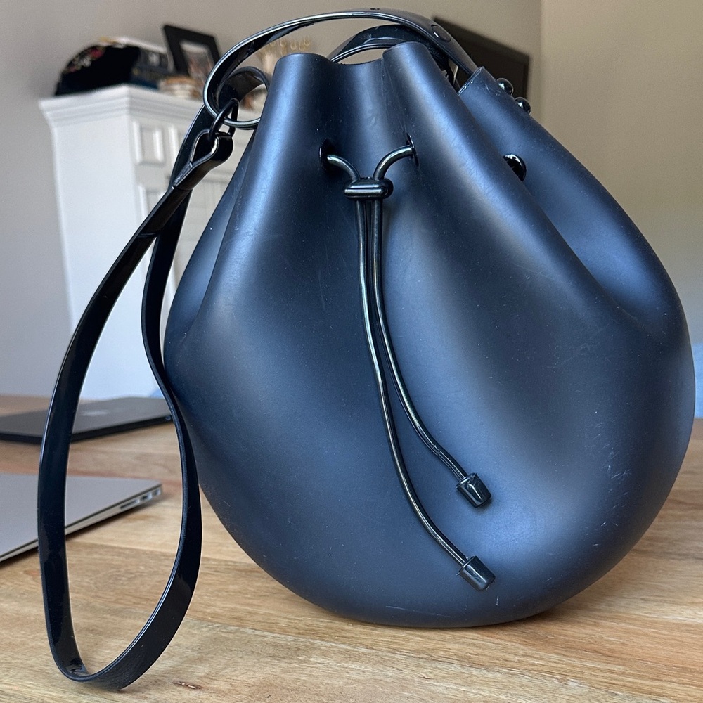 Melissa Bubble Black Bucket Bag